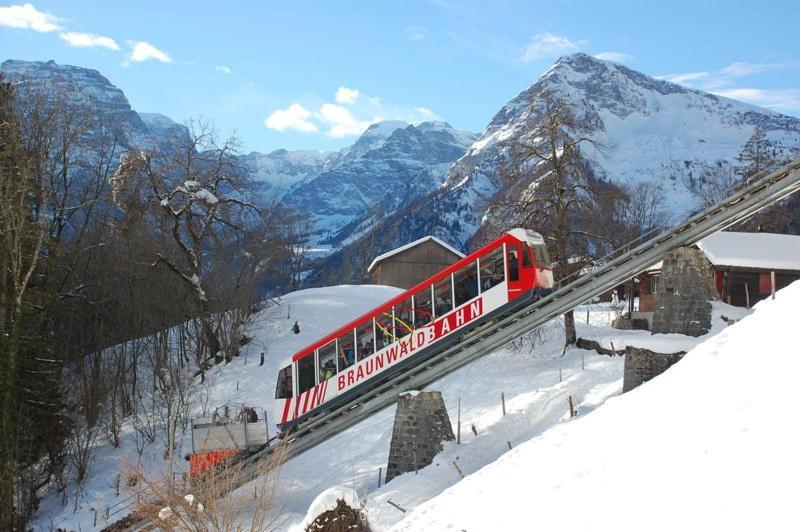 Diese Einfache Unterkunft- Bergheimat Ist Nur Fuer Backpacker- Rucksacktouristen Und Radfahrer - Huettenfeeling Im Backpackerhoues- Ganz Einfach - Ganz Unkompliziert - Ganz Relaxd Vila Linthal Exterior foto
